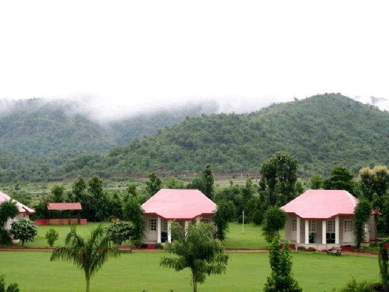 Tiger Den Resort Khilchīpur Exterior foto